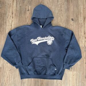VINTAGE 90S RUSSELL UNIVERSITY OF NEW HAMPSHIRE BLUE GRAPHIC HOODIE MENS XL